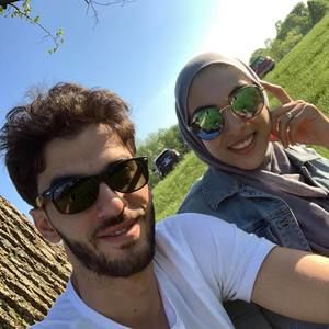 Meet your Posher, Moe